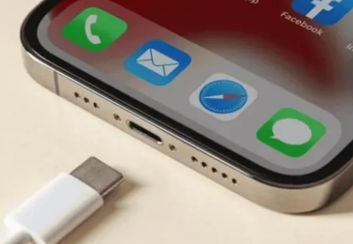 丹江口苹果15维修分享iPhone15改USB-C接口后能和安卓用户互借充电器吗 